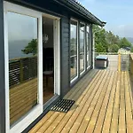 Casa de Férias Beautiful With Ocean View In Lyngmyr Kristiansand