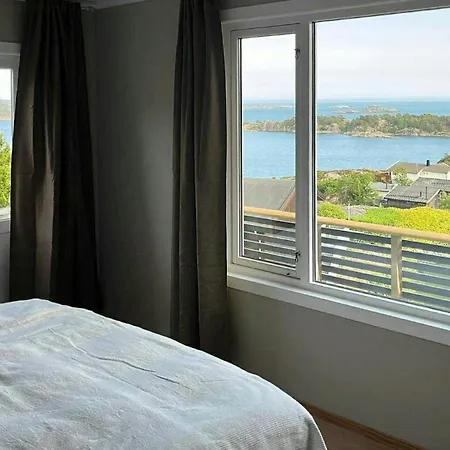Beautiful With Ocean View In Lyngmyr Kristiansand