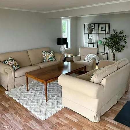 Beautiful With Ocean View In Lyngmyr Vakantiehuis Kristiansand