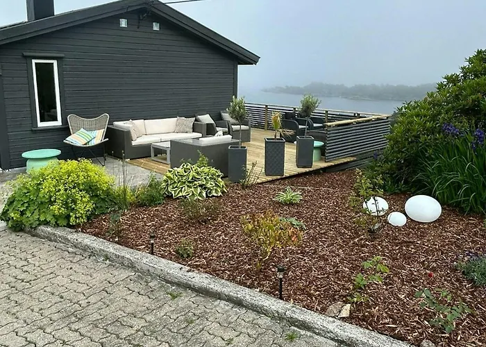 Hébergement de vacances Beautiful With Ocean View In Lyngmyr